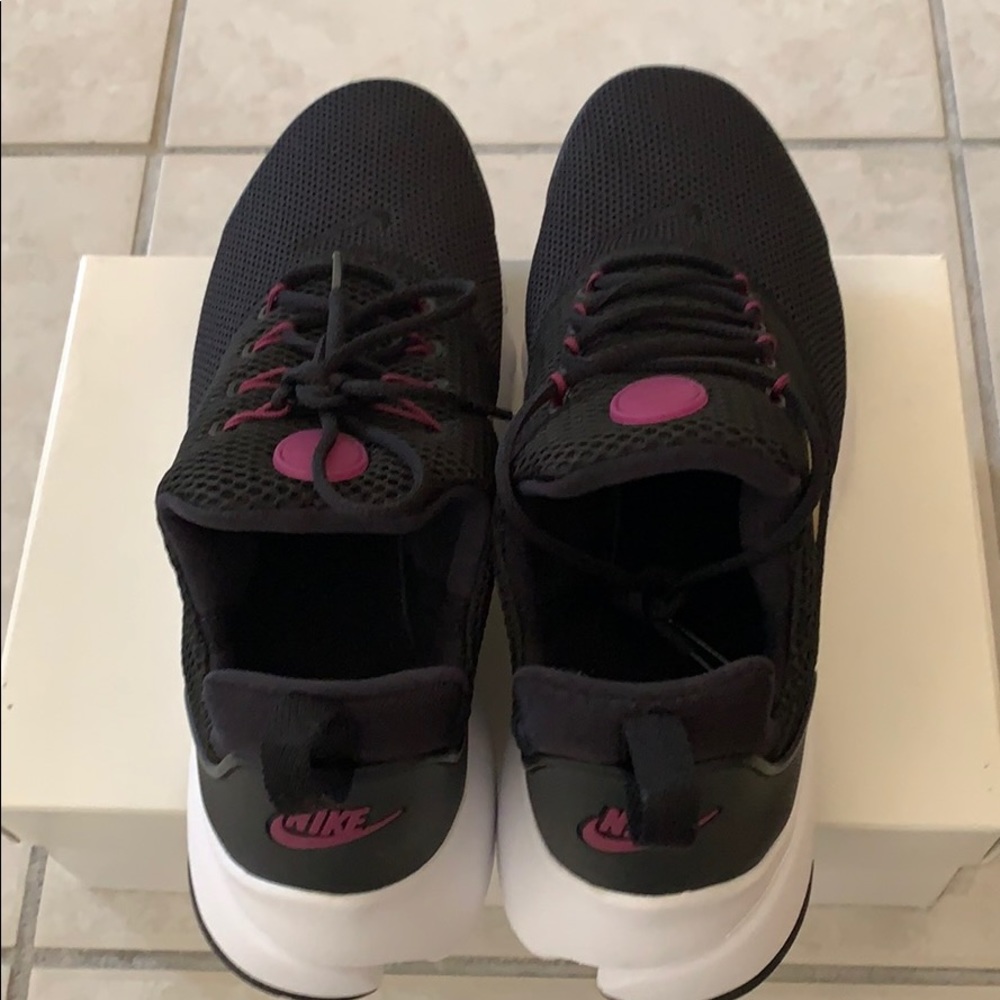 Nike women’s/girl’s shoes